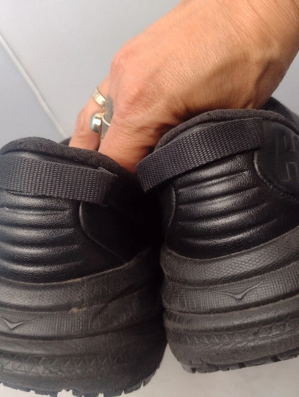 Hoka One One Bondi SR Women's Size US 7 Triple Black Leather Sneaker Shoes A21